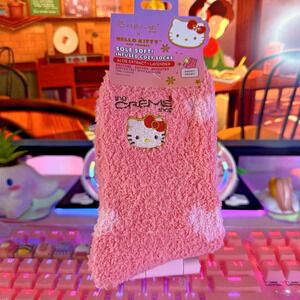 The Creme Shop Hello Kitty Socks Pink Infused Cozy Sweet Heart Soft Aloe Sanrio